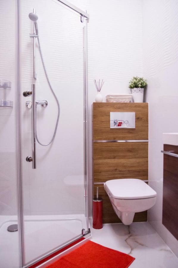 Jacuzzi Apartment Red Krakow Dış mekan fotoğraf