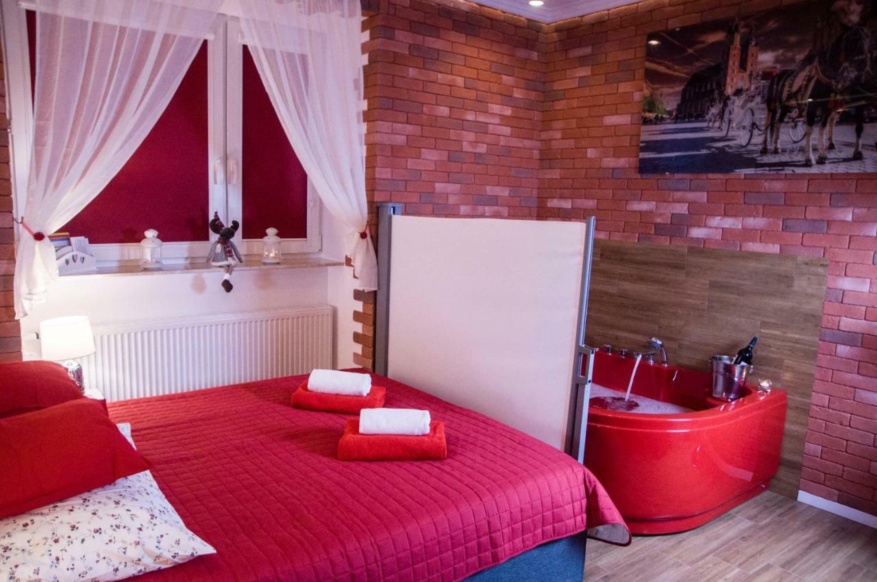 Jacuzzi Apartment Red Krakow Dış mekan fotoğraf