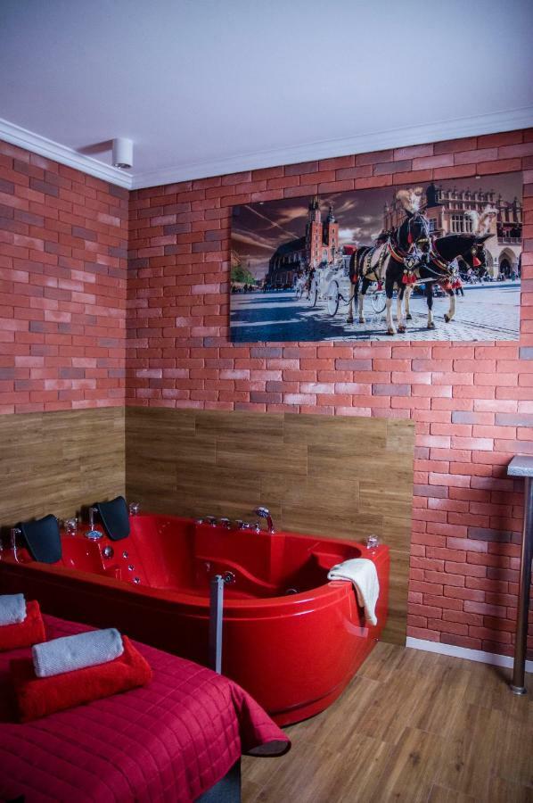 Jacuzzi Apartment Red Krakow Dış mekan fotoğraf